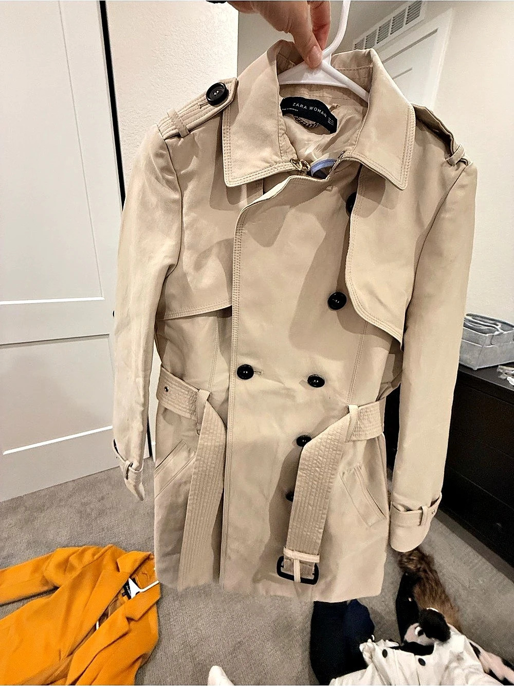 Zara Woman Double-Breasted Trench Coat in Beige Size XS